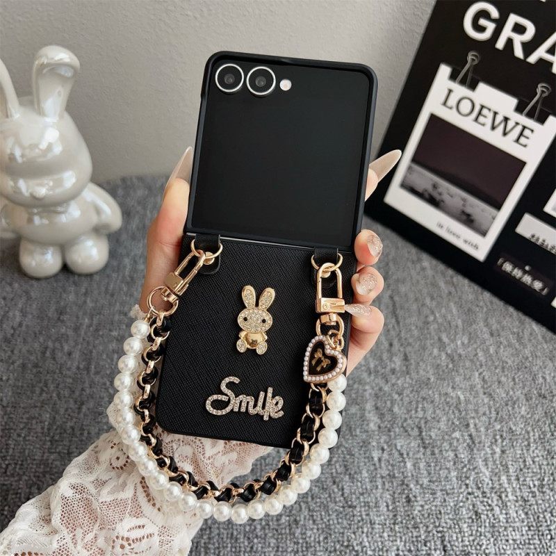 Κάλυμμα Samsung Galaxy Z Flip 7 Χαμογελαστή Λαγουδάκι Με Βραχιόλι Σιλικόνης